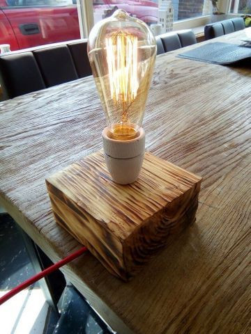 Luminária de mesa - em cubo ou tábua rústica - Foto 3