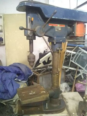 Furadeira de Bancada Helmo HP1 FC25 25MM