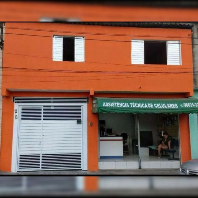 Duas casas e Salão à venda