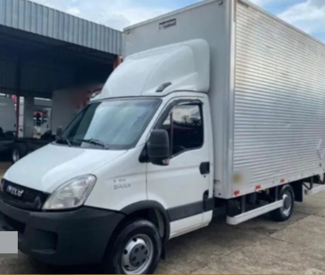 IVECO DAILY 35S14 ANO 2016 BAU SECO