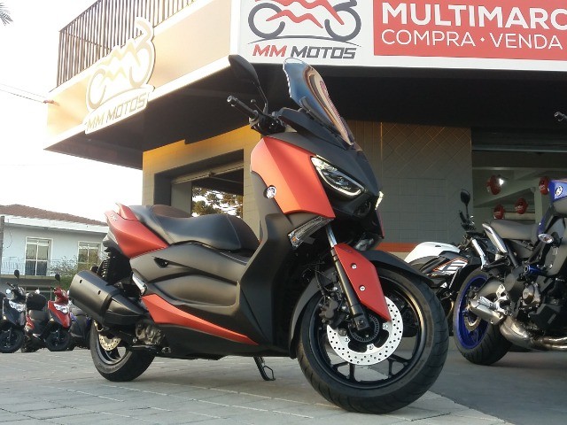 YAMAHA XMAX 2021 ABS C/ APENAS 1260 KM  ÚNICO DONO, MANUAL, CHAVE RESERVA 