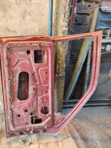 Portas e vidros de carros antigos favor consultar disponibilidade e preço - Foto 2