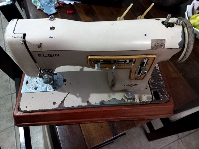 Máquina de  costura  - Foto 6