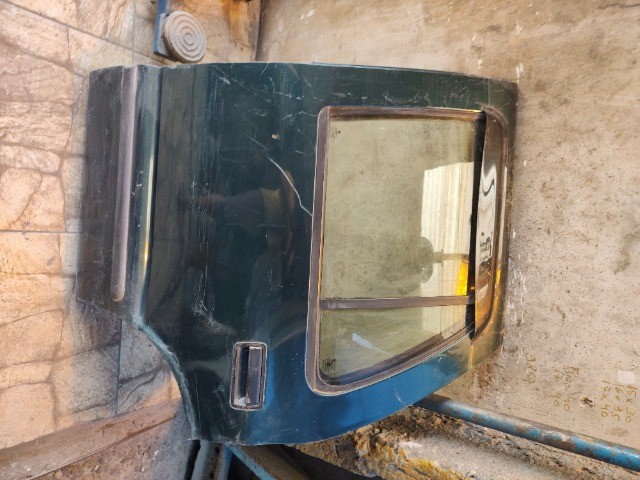 Portas e vidros de carros antigos favor consultar disponibilidade e preço - Foto 5