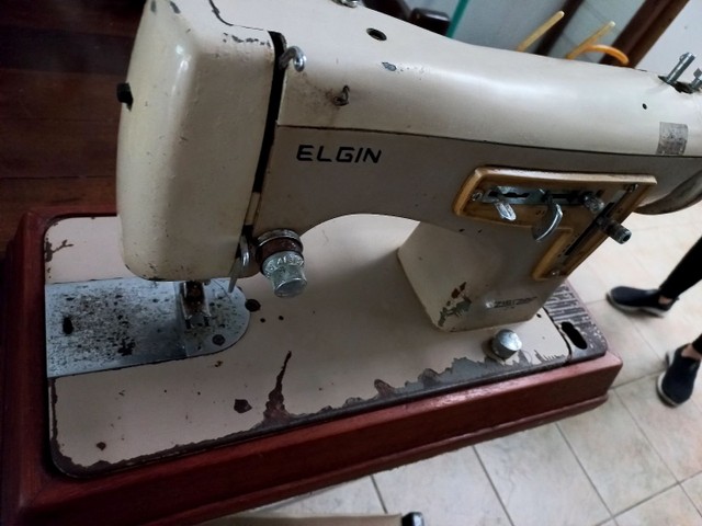 Máquina de  costura  - Foto 3