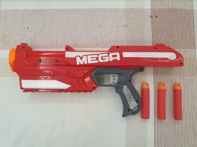 NERF - Grande arma de brinquedo . Funcionando. Med.: 43 X 16 cm