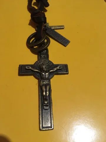Crucifixo Vintage com Correia de couro - Foto 2