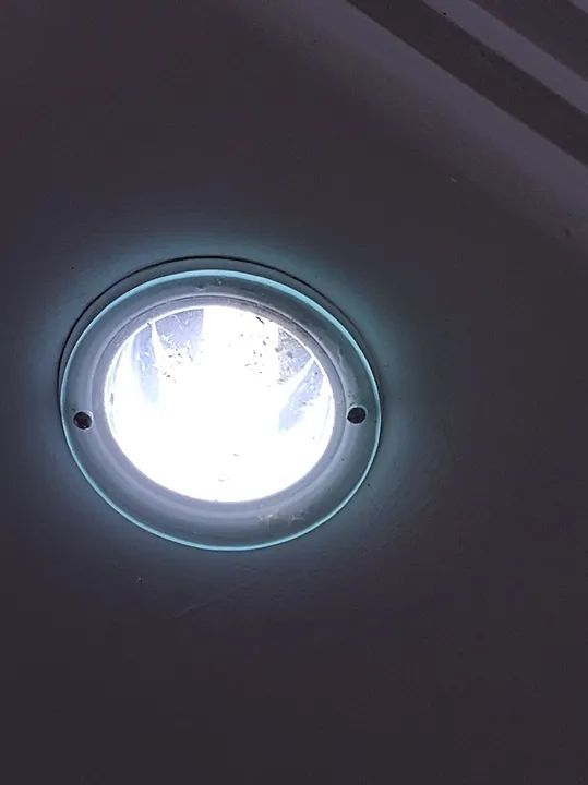 Lâmpada de teto branca de embutir ou Luminárias de sobrepor