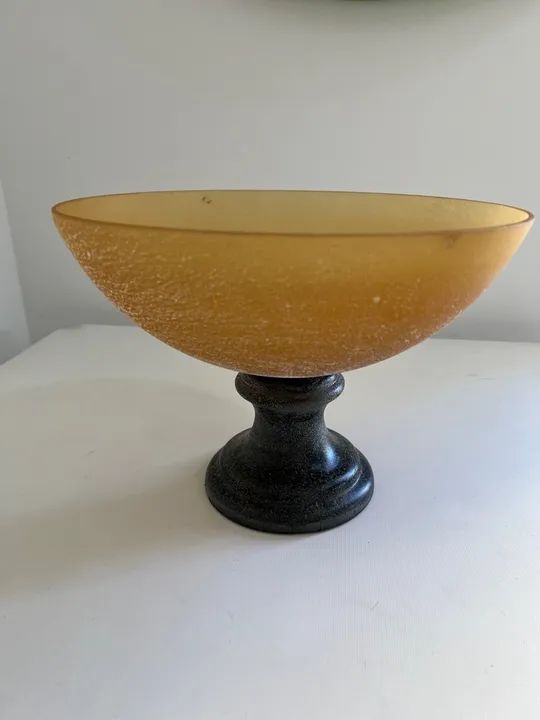 Fruteira de vidro com pé de ferro 21x30 cms  Antiga(crédito, débito, Pix e PicPay)  - Foto 4