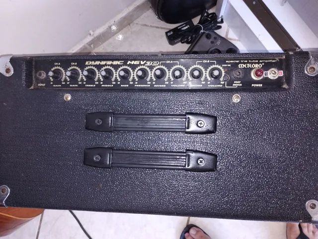 Amplificador valvulado mgv30 meteoro com Celestion V30 Vintage Gold original  - Foto 2