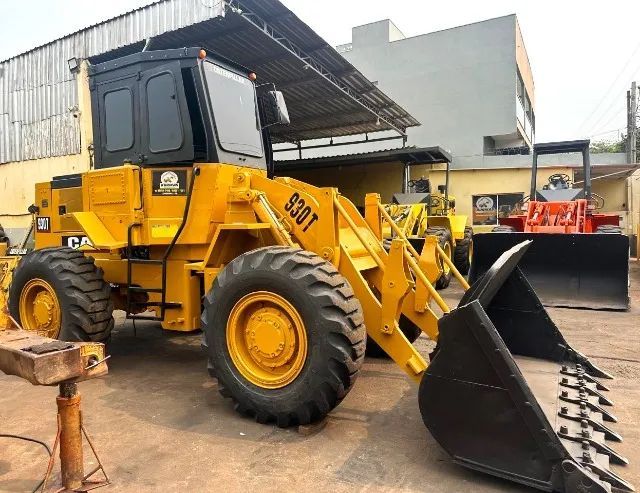 Pá Carregadeira 930T ano 94 - Foto 2