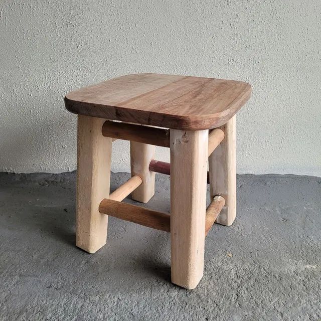 Banquinho de Madeira 25cm direto de fábrica!! Criciúma 