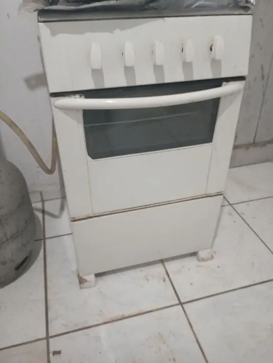 Geladeira e Fogão 4 Bocas 