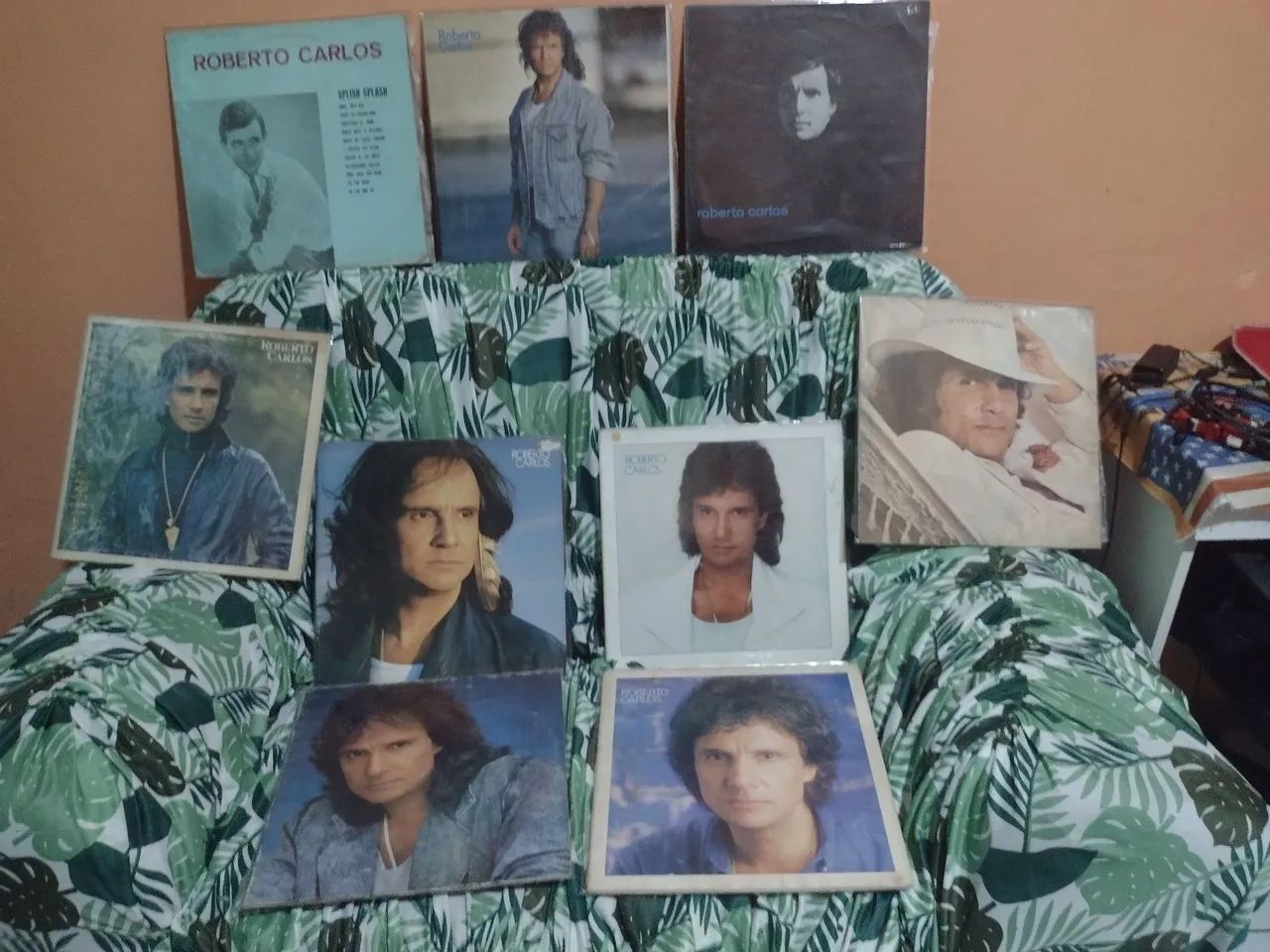 Cole  Roberto Carlos.LP e vinil.. biografia de Roberto Carlos e Elvis Presley - Foto 3