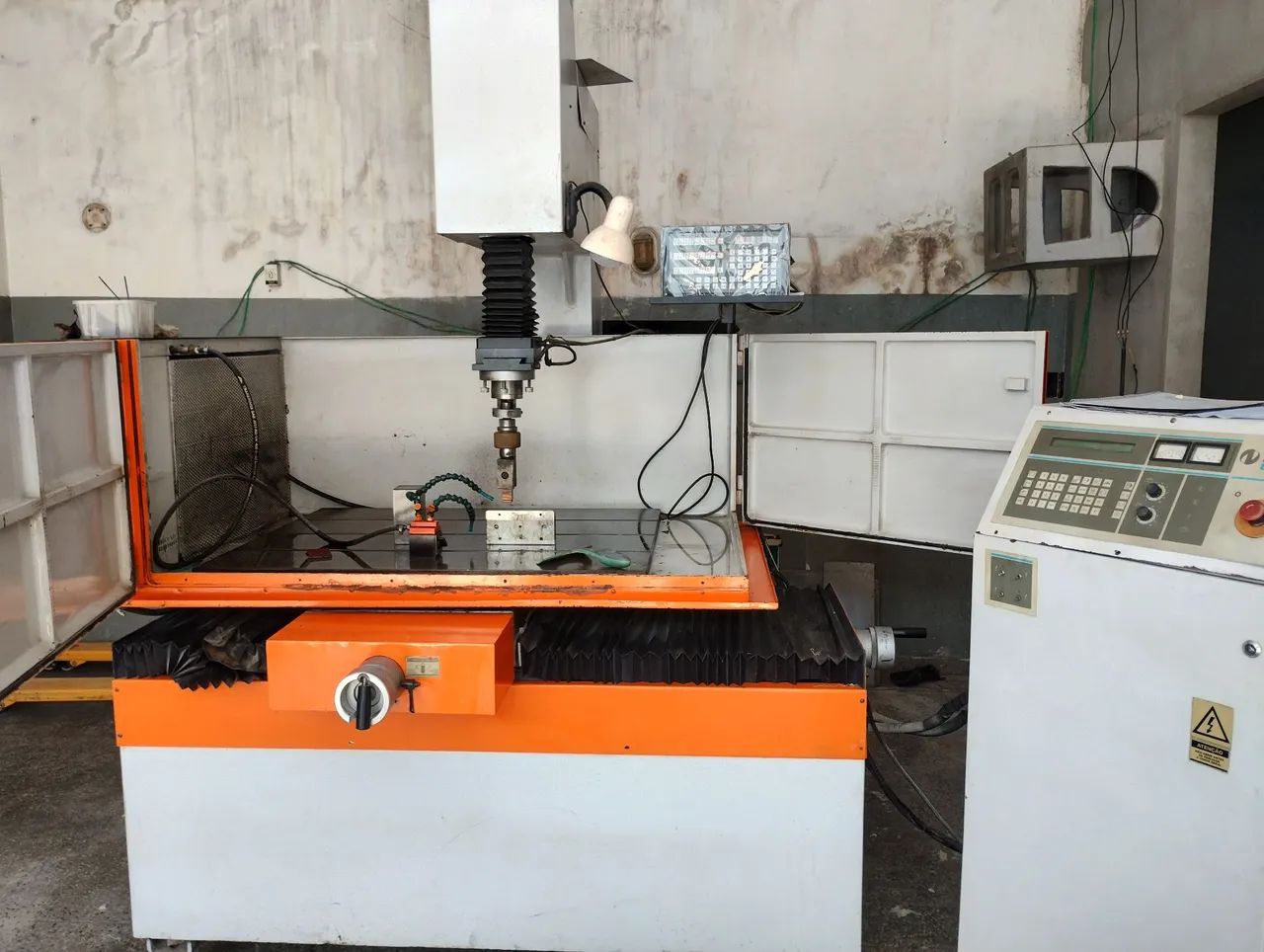 Eletro erosão Engemag 800nc