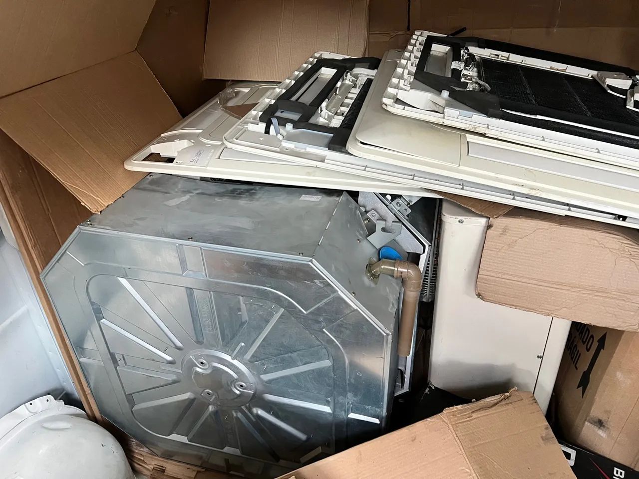 Vendo ou Troco Ar condicionado 32 Btu,s - Foto 4