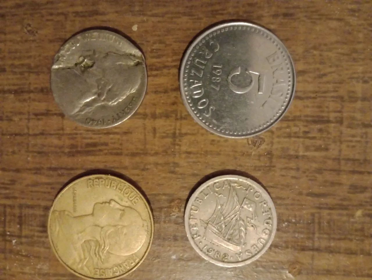 Moedas antigas  - Foto 2