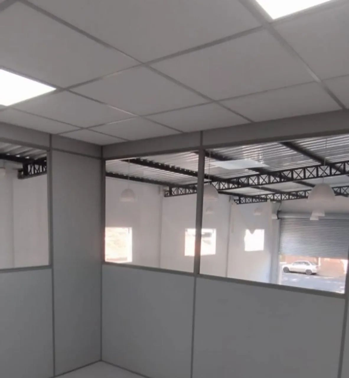 DIVISÓRIAS EUCATEX NOVAS NA COR CINZA CRISTAL 