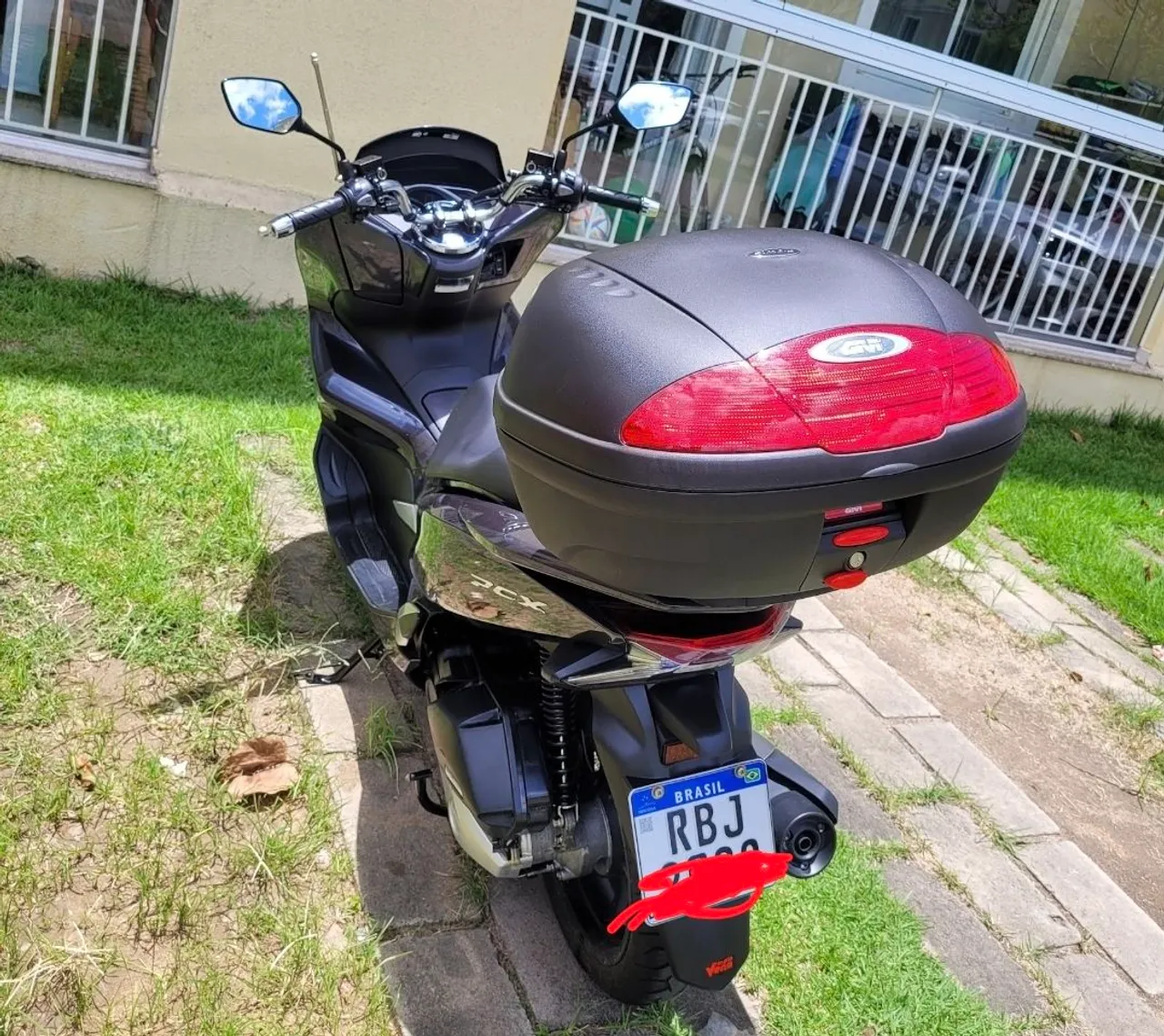 HONDA PCX/DLX SUPER NOVA