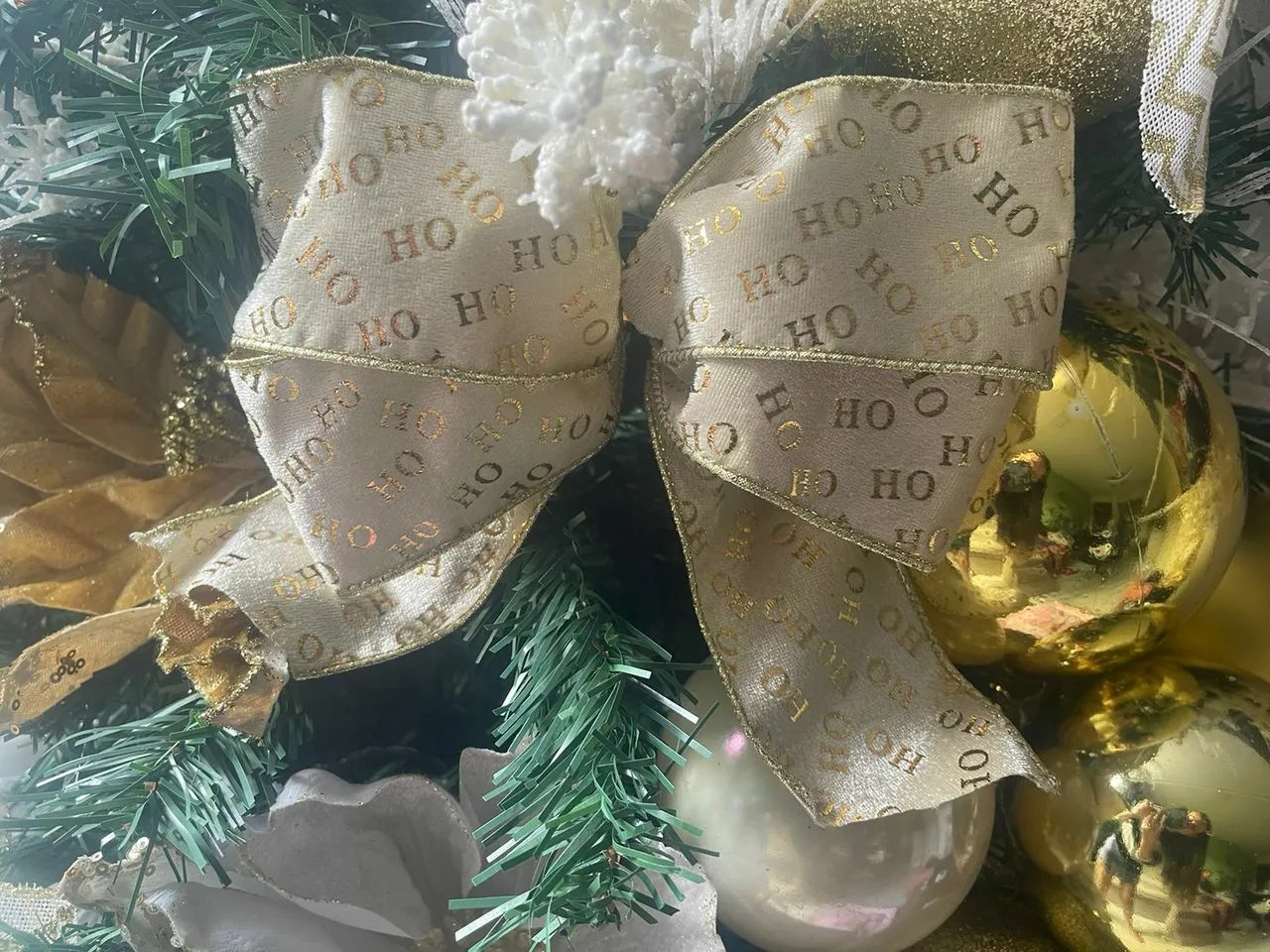 Arvore Natal 1,80cm com decorações e Noel Dourados - Foto 3