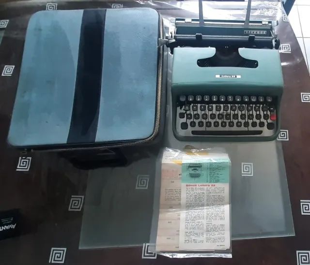 Maquina de escrever Olivetti lettera 22 - Foto 2