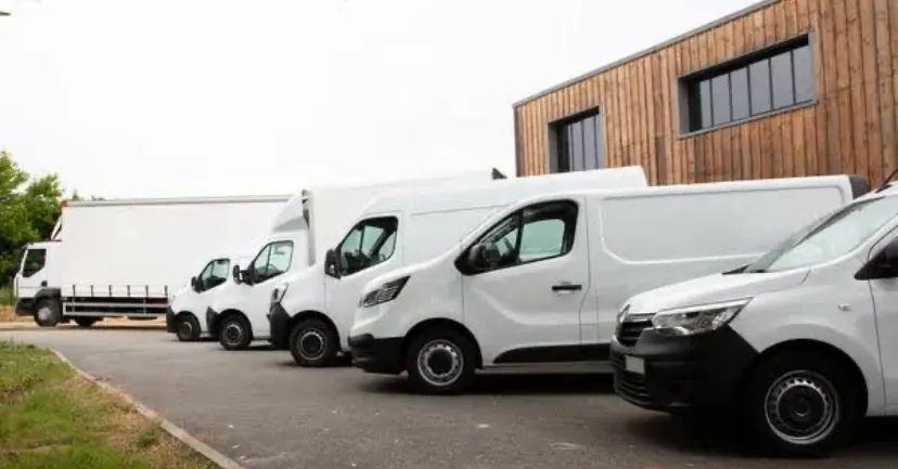 Estacionamento para veículos pequenos e grandes