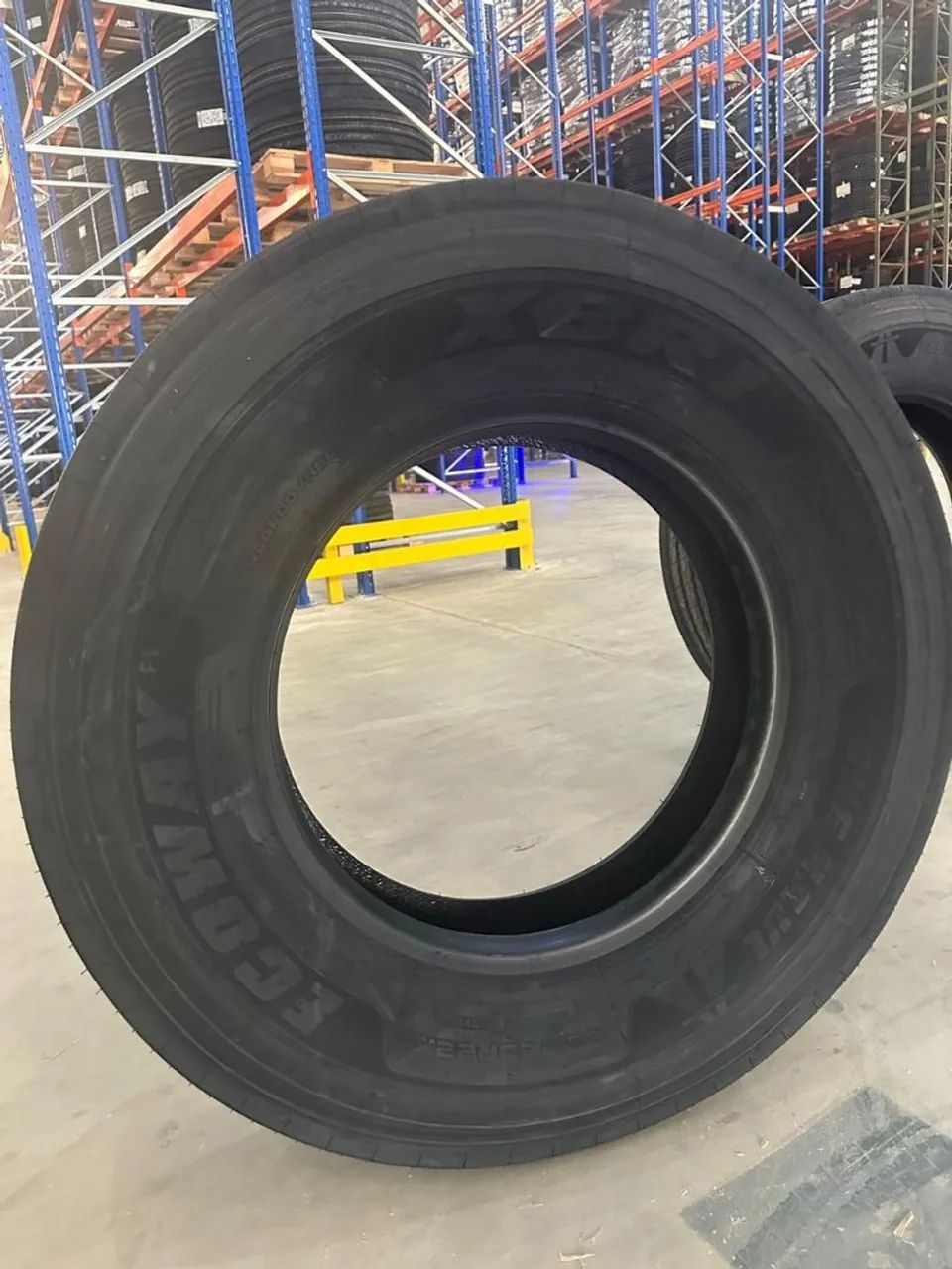 Pneu 295/80R22.5 xbri ecoway 18 lonas 1.649,00 a vista. - Foto 2
