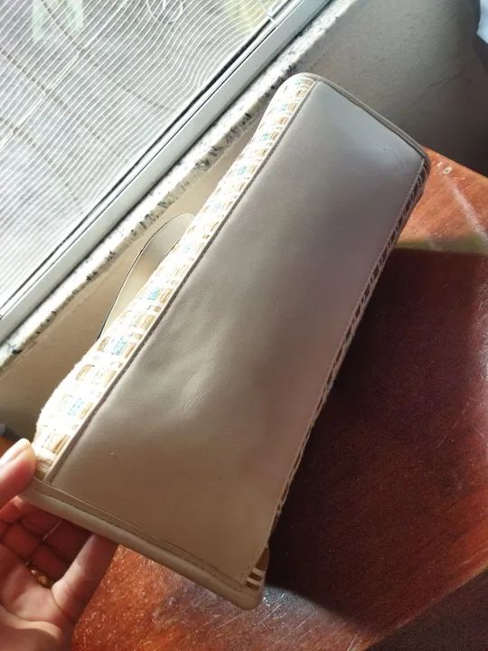 Bolsa de Ombro Bege com Padronagem - Foto 3