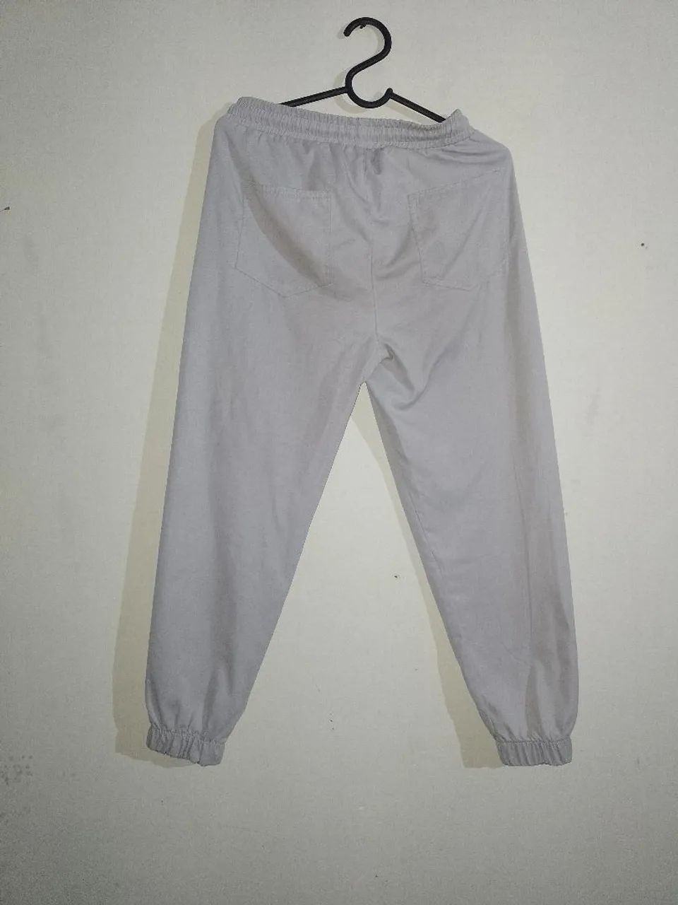 Calça jogger bege - Foto 2