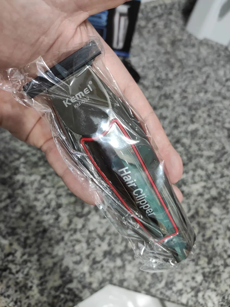 Máquina de Cortar Cabelo Kemei (Novo a Pronta Entrega) - Foto 3