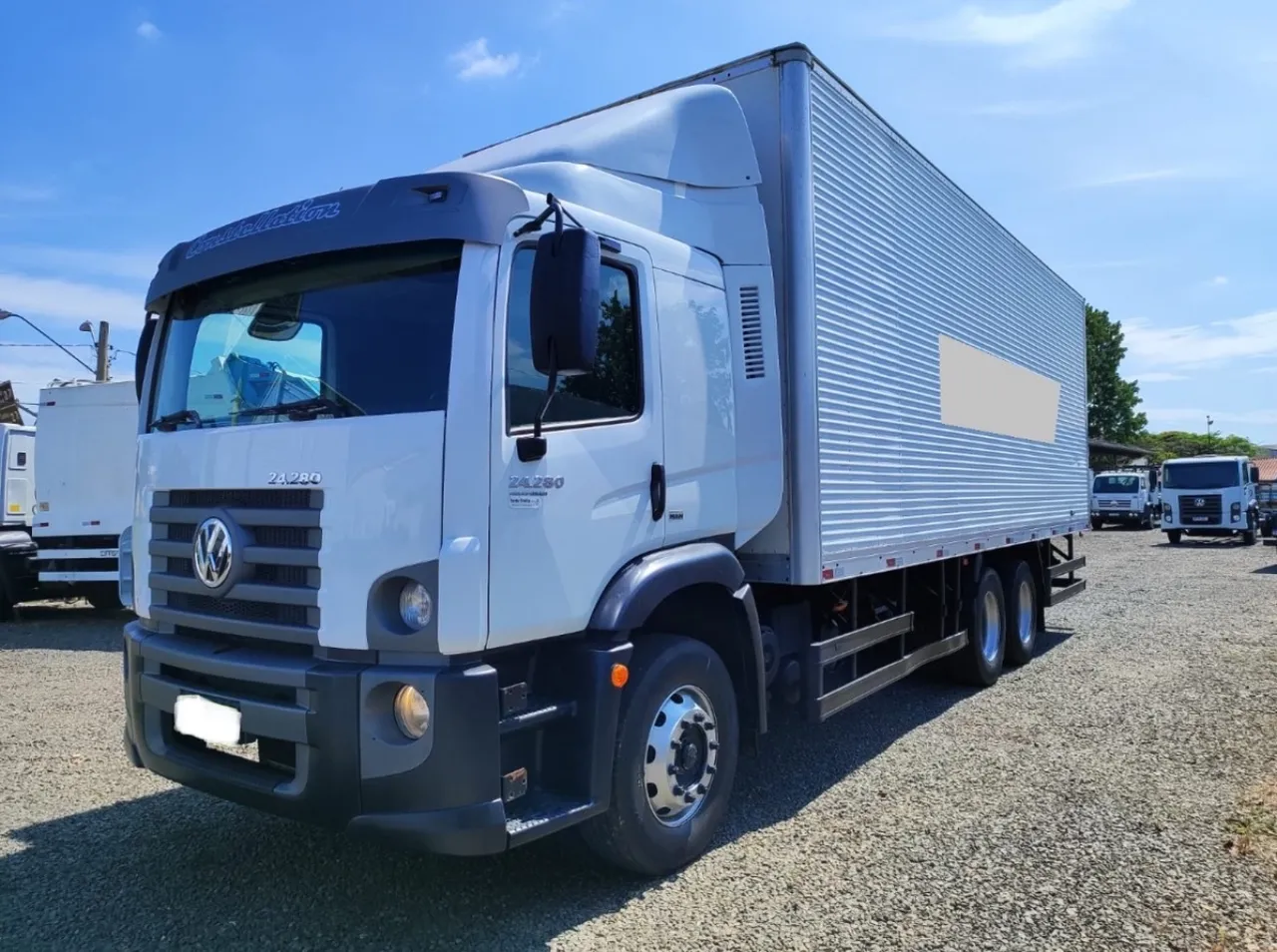 Caminhão Baú Vw 24280 2017 Cabine Leito Teto Baixo 6x2