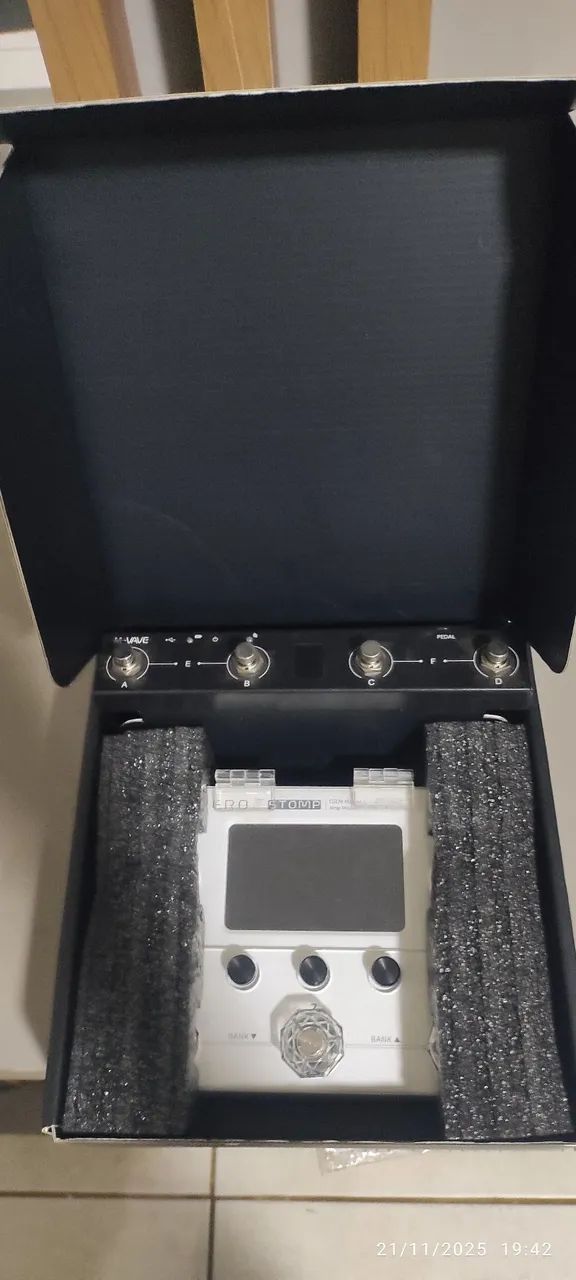 Hotone AMPERO 2 STOMP ( Pedaleira) - Instrumentos musicais - Vila