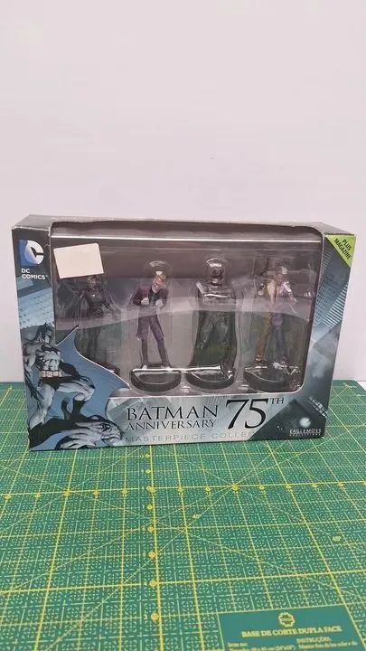 Batman aniversary 75th masterpiece collection - Foto 4