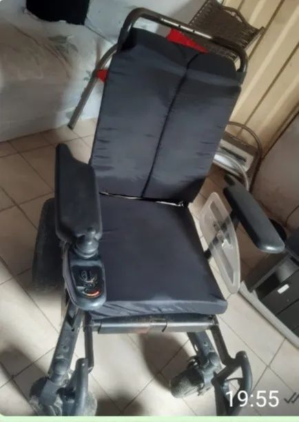 Cadeira de rodas  - Foto 2