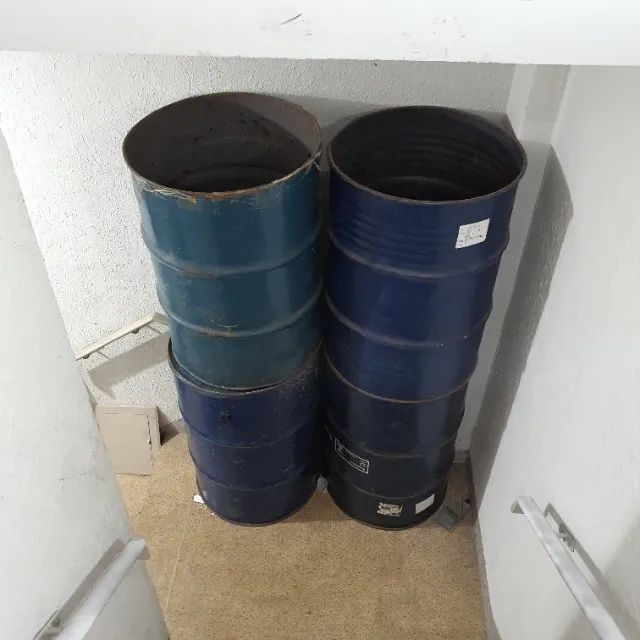 Kit 4 Tambor de Ferro 200 Litros Sem Tampa Usado - Foto 3