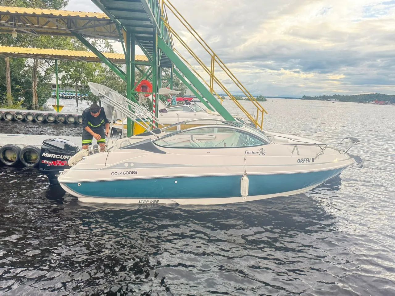 Lancha focker 21.5 pés motor 200 super nova  - Foto 2