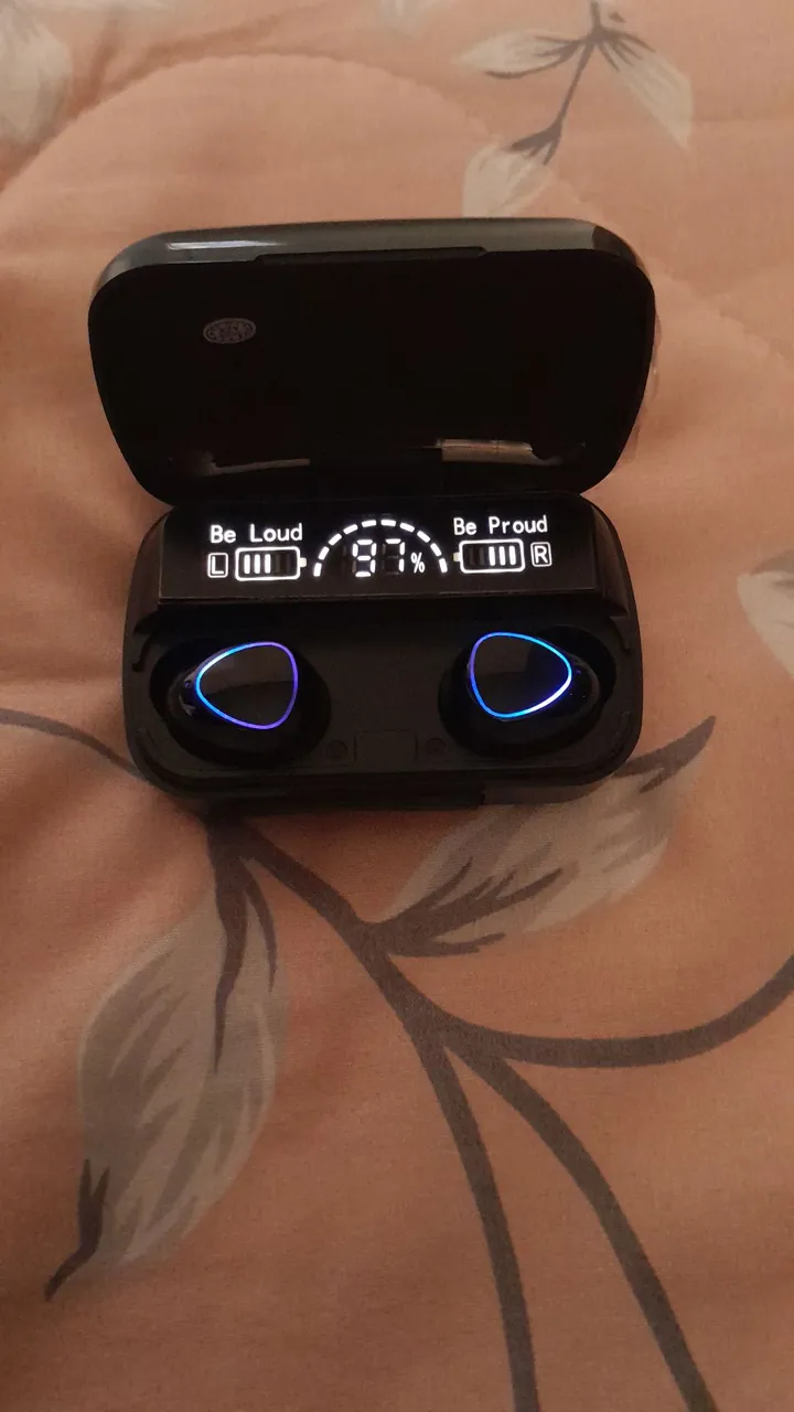 Fone de ouvido TWS novo com design moderno