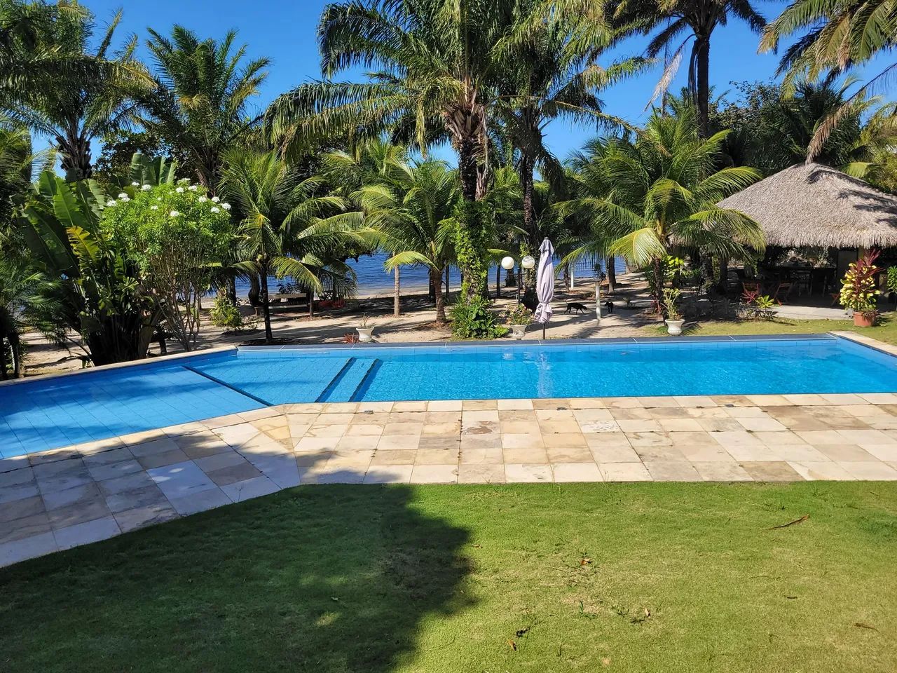 Casa na lagoa do catu