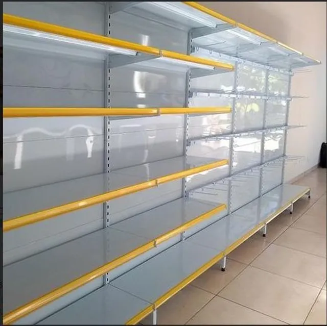 Gôndolas e Racks de Parede para Supermercados e Lojas - Entrega Rápida