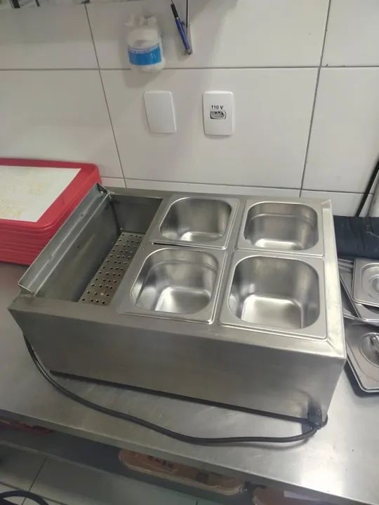 Banho Maria com cubas para molho 