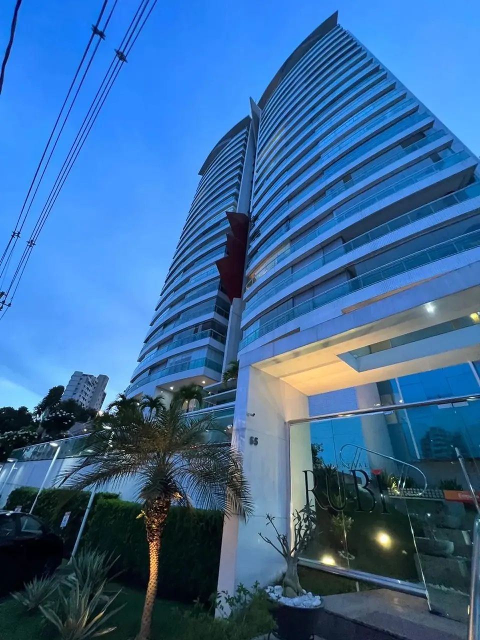 Apartamento no Condomínio Rubi - Parque 10 de Novembro