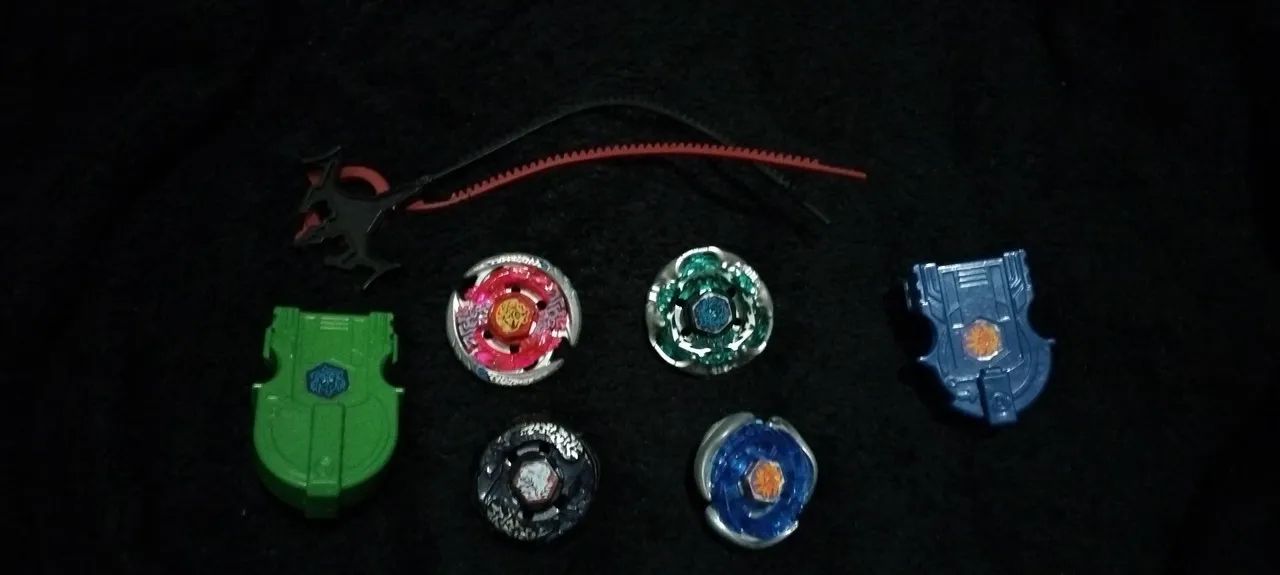 Coleção kit beyblade