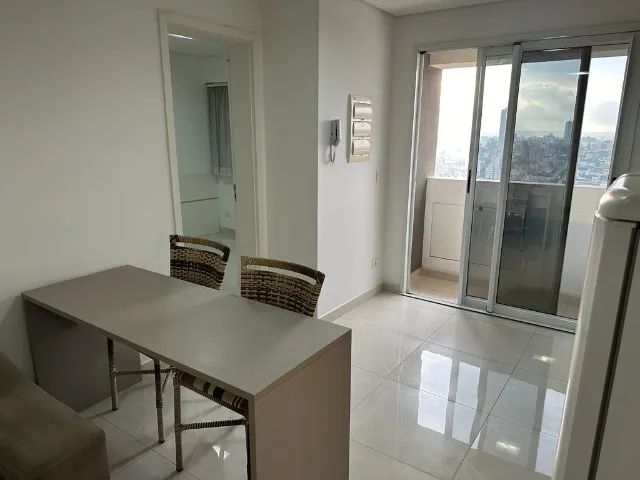 Apartamento Centro Civico - 1 qt / 1 bwc / 1 garagem - mobiliado - R$ 2.700,00 - Foto 2