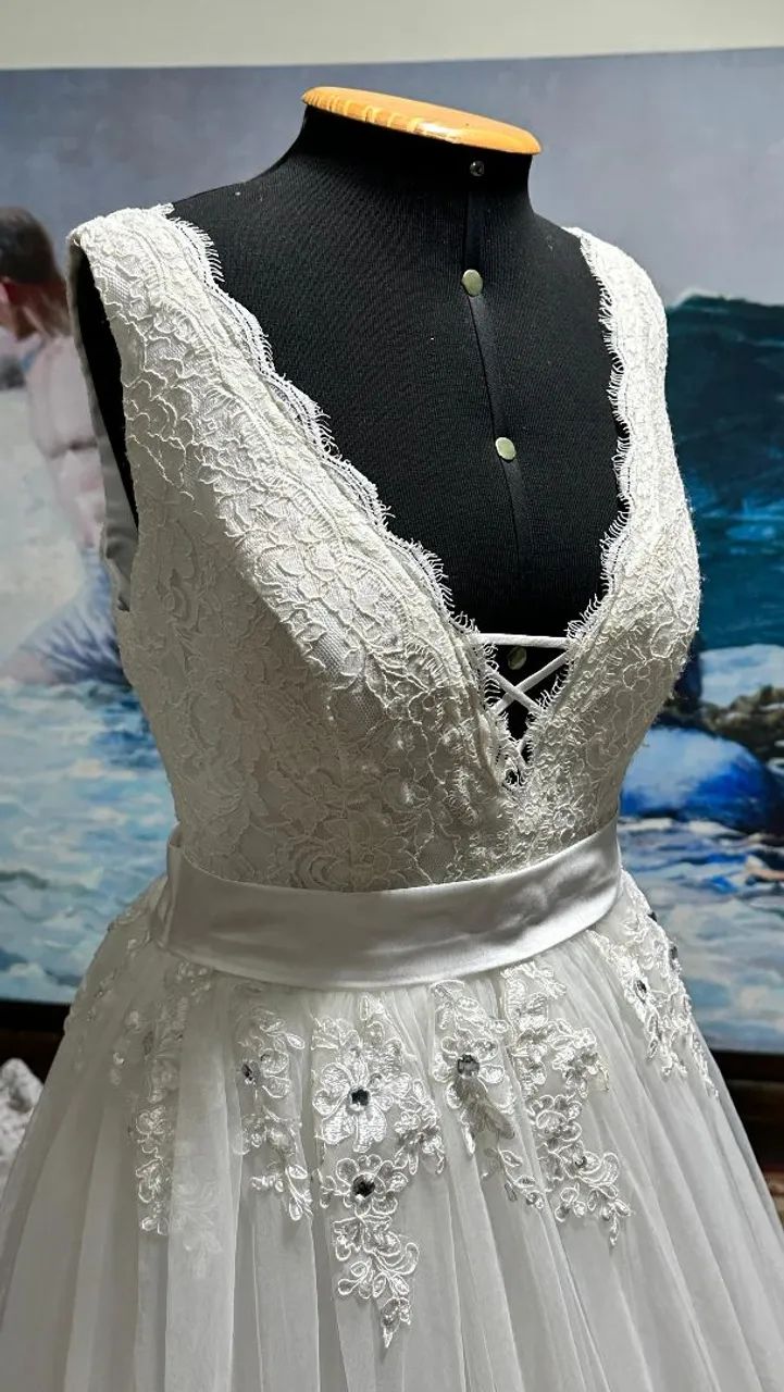 Vestido de noiva com detalhes em renda - Foto 3