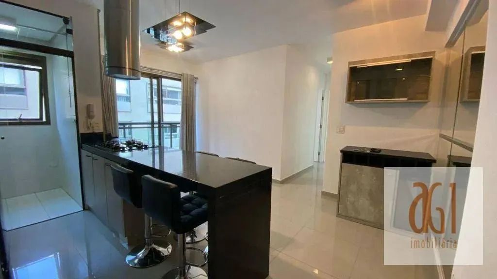Apartamento mobiliado com 2 dormitórios, sendo 1 suíte, para alugar, 57 m² por R$ 4800 mês - Foto 3
