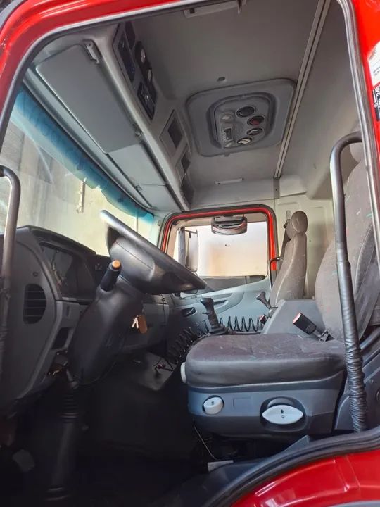 Mercedes Benz Atego - Ano: 2012 - Foto 4