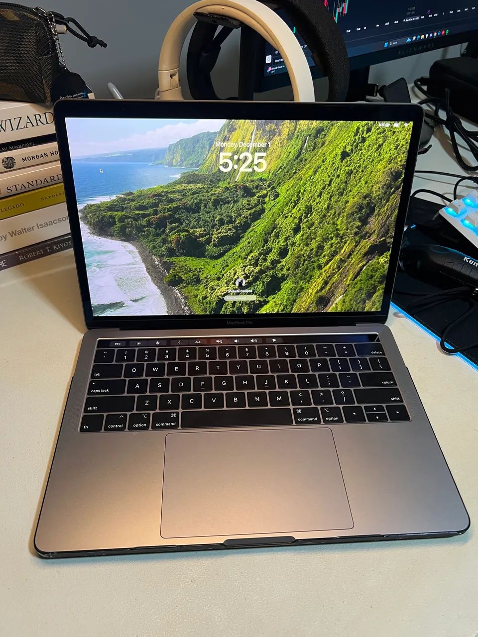 Macbook Pro 2019, 13? inch, Core i5, 250gb, 8gb ram - Notebooks