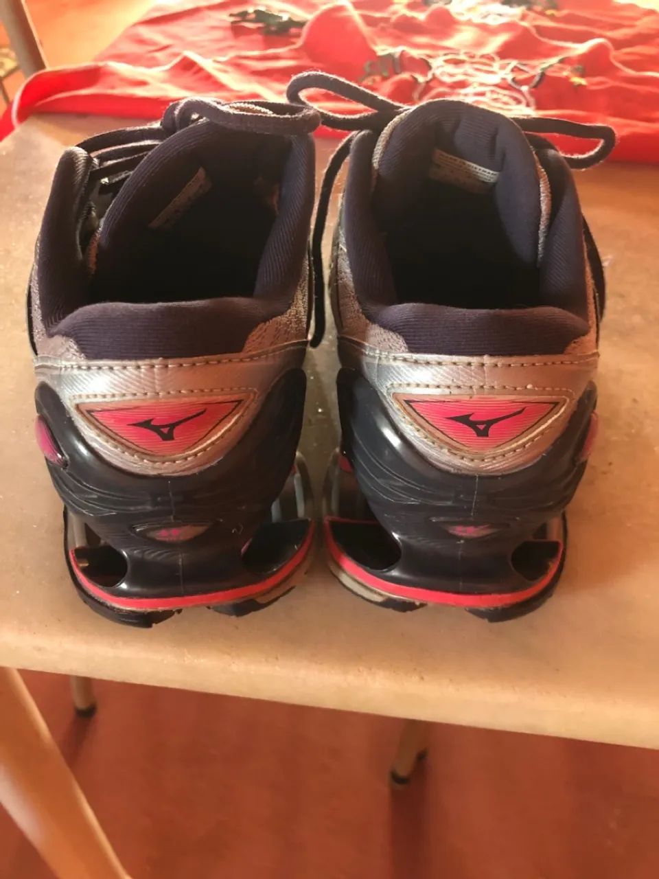 Tênis Mizuno tamanho 39 ORIGINAL zero  - Foto 4