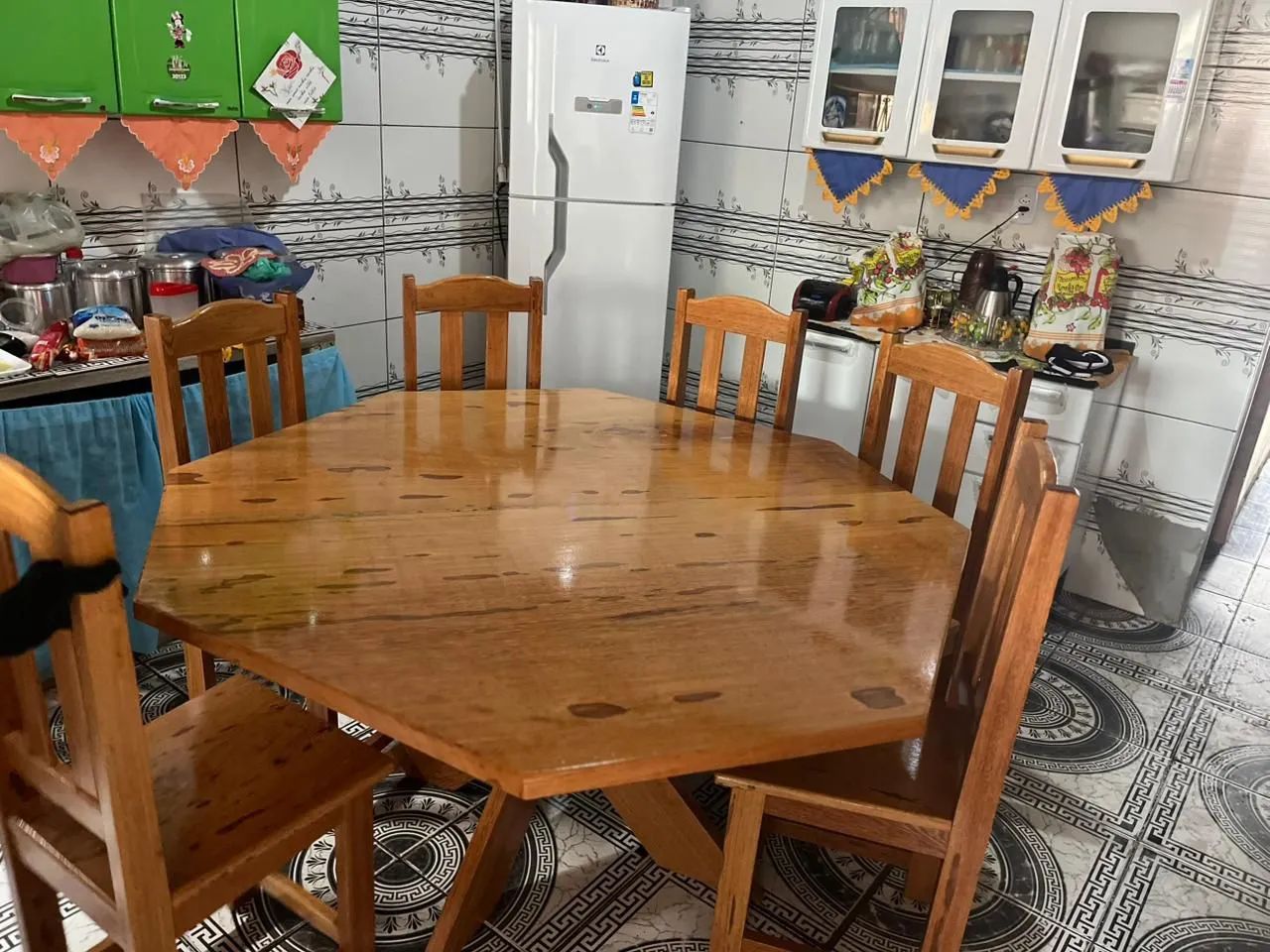 Mesa de Jantar em Madeira Maciça - Foto 2