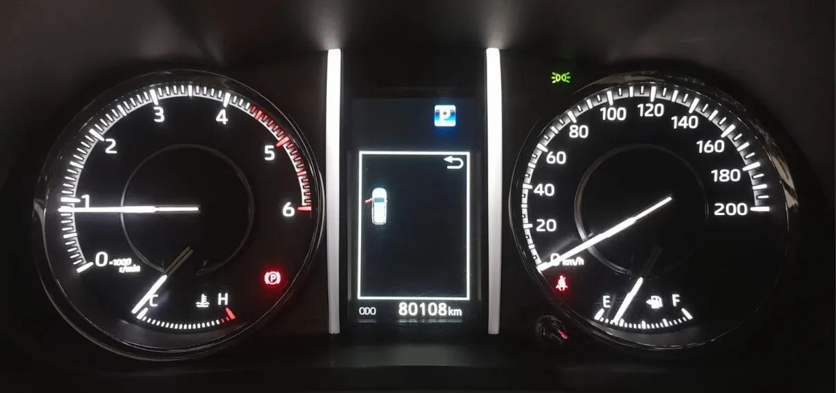 Toyota HILUX SW4 2.8 D-4D TURBO DIESEL DIAMOND 7L 4X4 AUTOMÁTICO - Foto 5